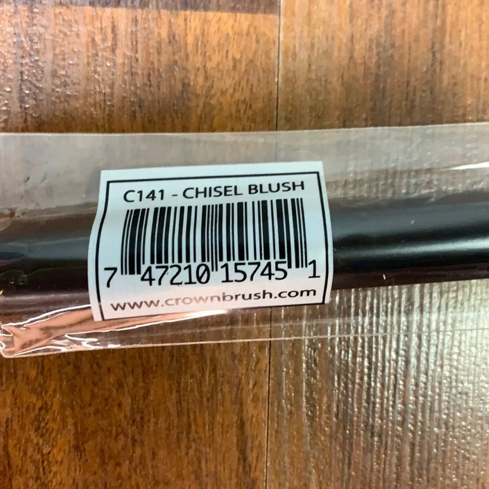 Crown Brush C141 Small Chisel Brush NWT Pro Makeup Highlighter Blush